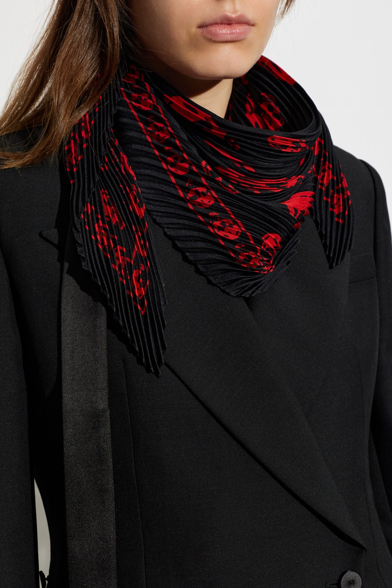 Black Pleated scarf Alexander McQueen - Vitkac GB